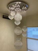 Candil Cristal Cortado Multiesfera con Altura de 3.50m y 1.60m de Diámetro