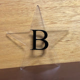 Estrella con Inicial Personalizada en Acrilico Transparente y Negro
