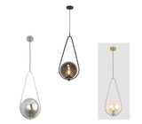 Lampara Colgante con Esfera al Centro Disponible en Color Negro, Dorado y Cromo (Modelo a Elegir)