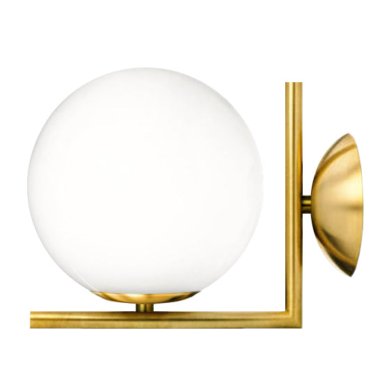 Lámpara de Lujo para Pared en Acabado Oro con Esfera en Cristal Opalino