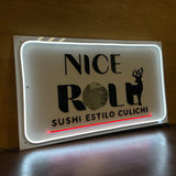 Letrero LED Neón con Logotipo de Sushi en Acabado Acrilico Blanco, Negro, Espejo Plata y Luz Blanca