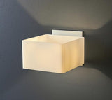 Lampara de Pared Cuadrada en Color Blanco Uso Interior