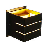 Lampara de Pared en Color Negro con Interior en Oro Uso Interior